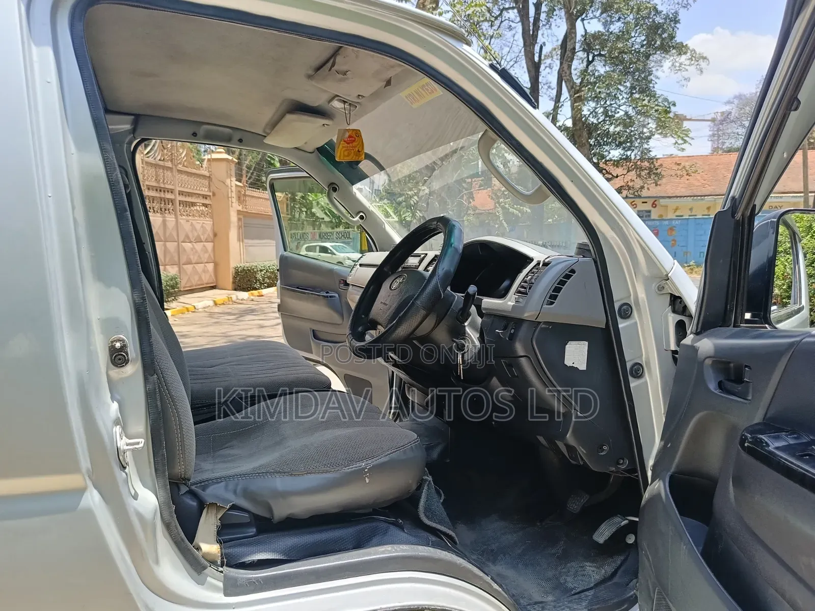 Toyota HiAce 2012 Silver