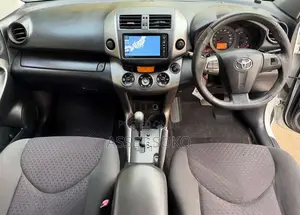 Toyota Vanguard 2013 White