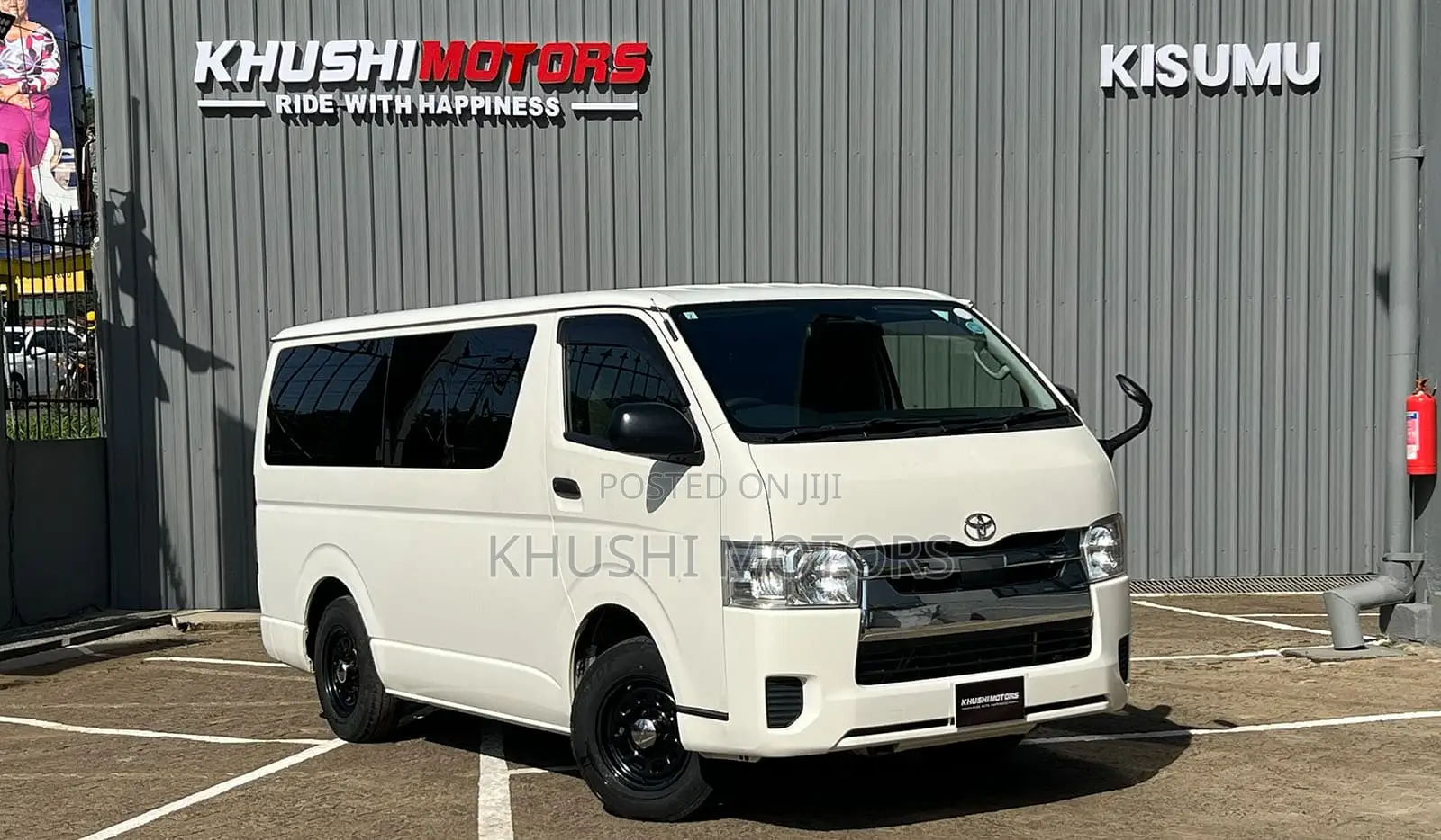 Toyota HiAce 2018 White