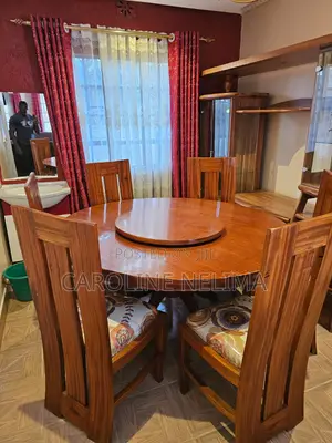 Mahogany Dining Table and 6 Chairs for Sale