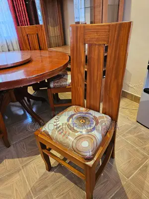 Mahogany Dining Table and 6 Chairs for Sale