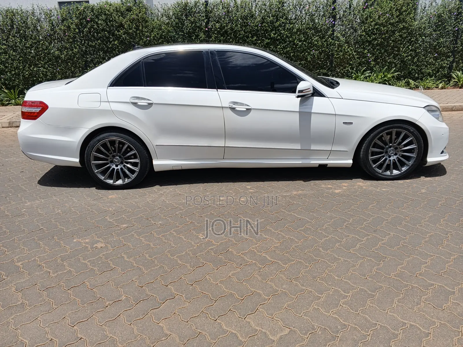 Mercedes-Benz E250 2012 Pearl
