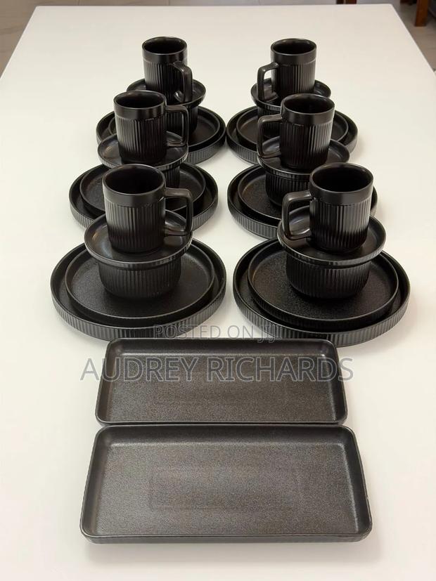 Crockery and Dinnerware Set - thumbnail 2