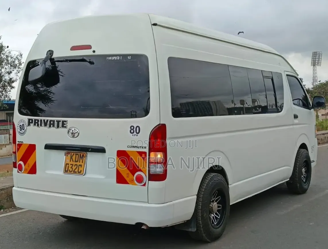 Toyota HiAce 2014 White