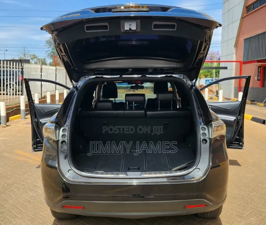 Toyota Harrier 2.0 2017 Black
