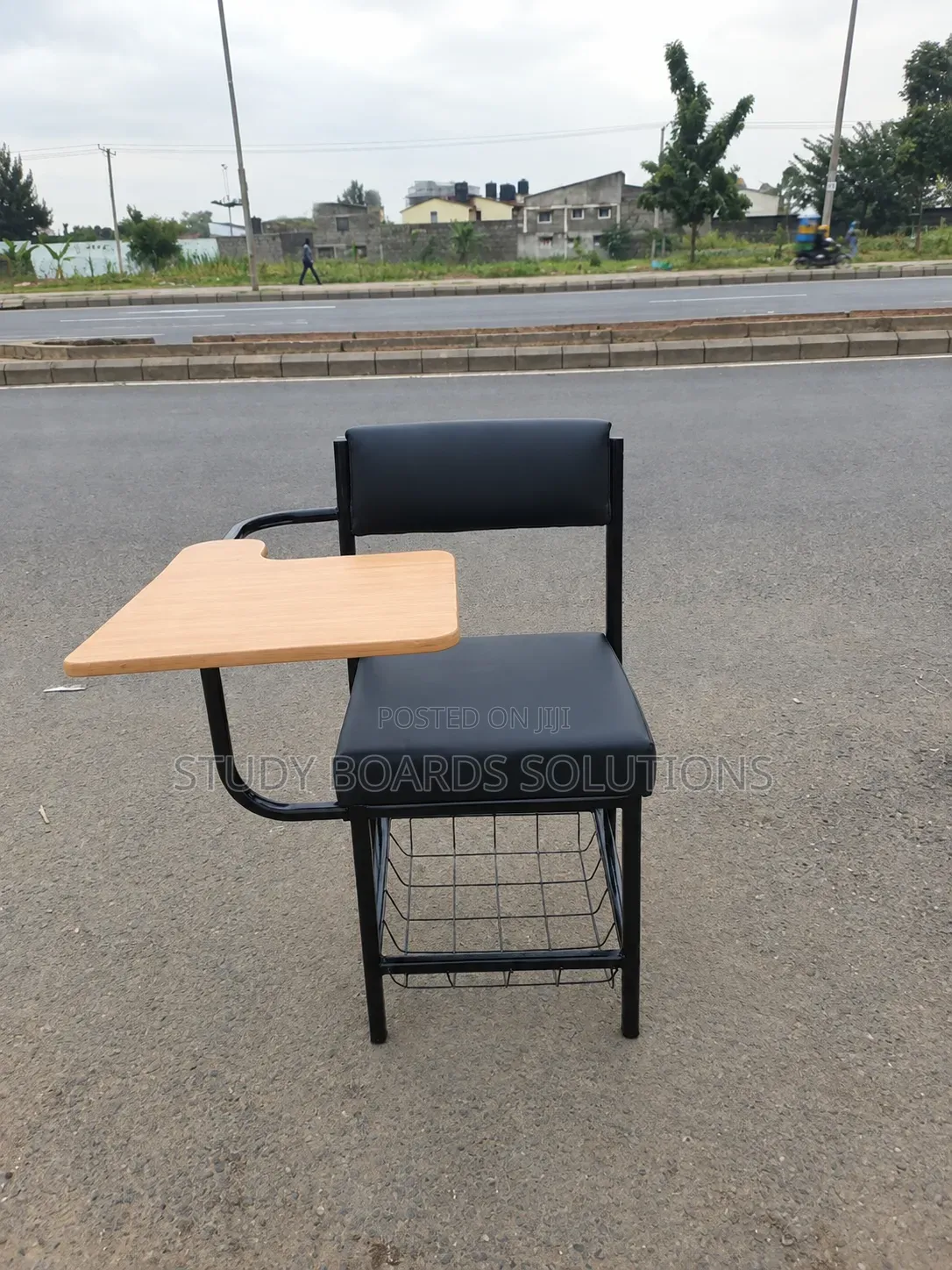 Executive College Chair—cushioned