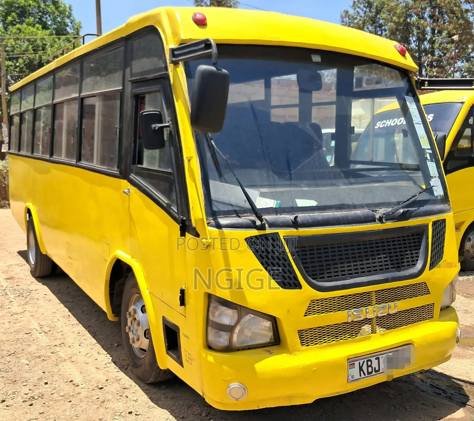 Isuzu NQR 2008 Yellow