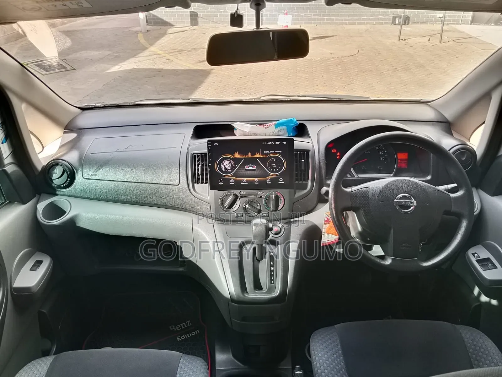 Nissan 100 2018 Silver
