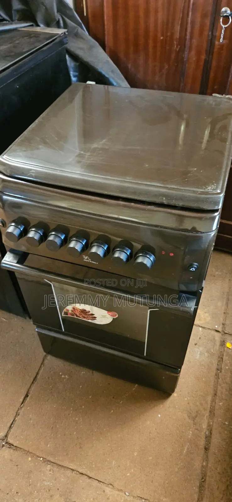 Oven and Gas Cylinder Fully Filled