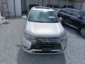 Mitsubishi Outlander 2.4 PHEV AWD 2018 Silver