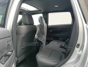 Mitsubishi Outlander 2.4 PHEV AWD 2018 Silver