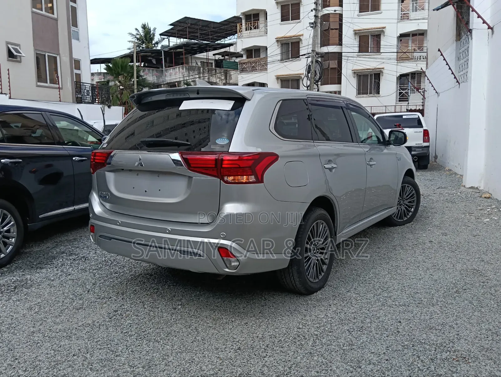 Mitsubishi Outlander 2.4 PHEV AWD 2018 Silver