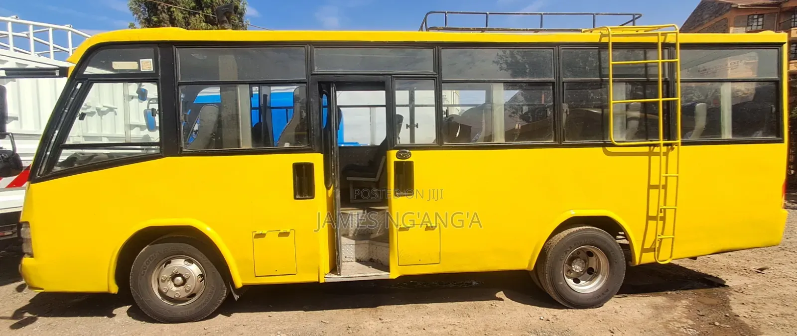 Isuzu NQR 2009 Yellow