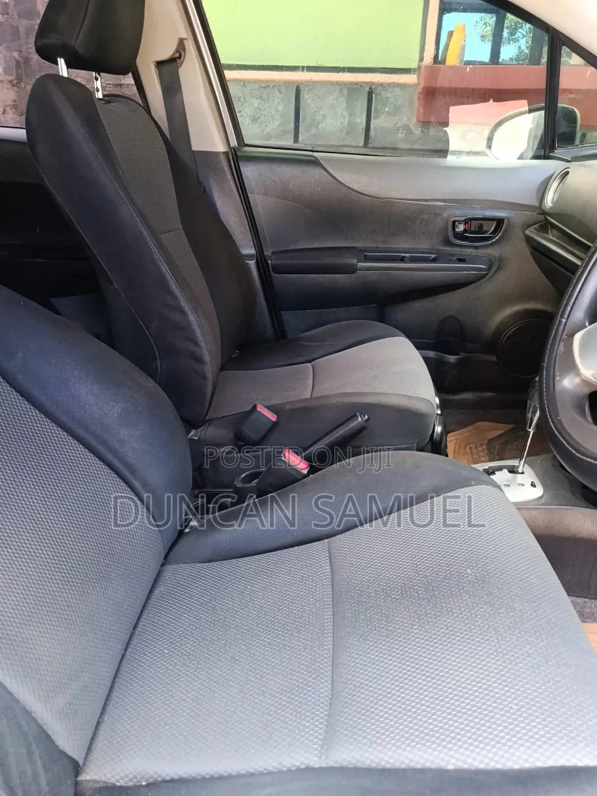 Toyota Vitz 2012 Blue