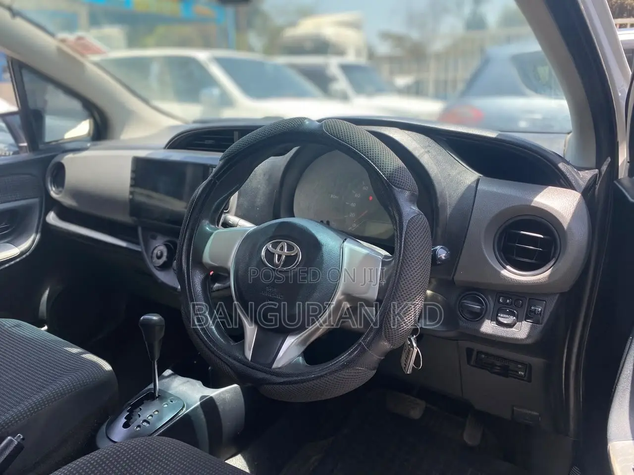 Toyota Vitz 2015 White