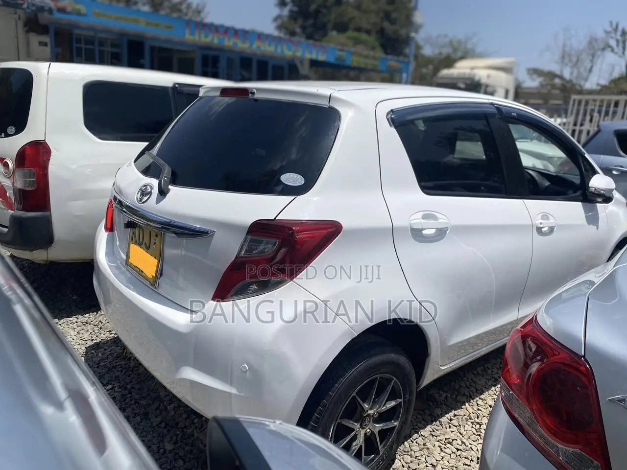 Toyota Vitz 2015 White