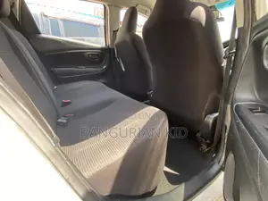 Toyota Vitz 2015 White
