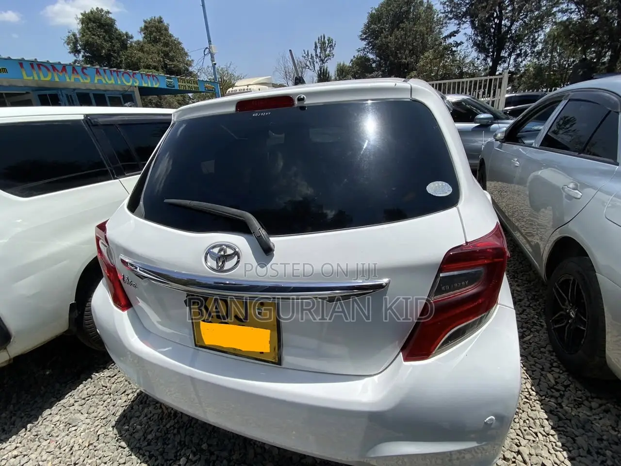Toyota Vitz 2015 White