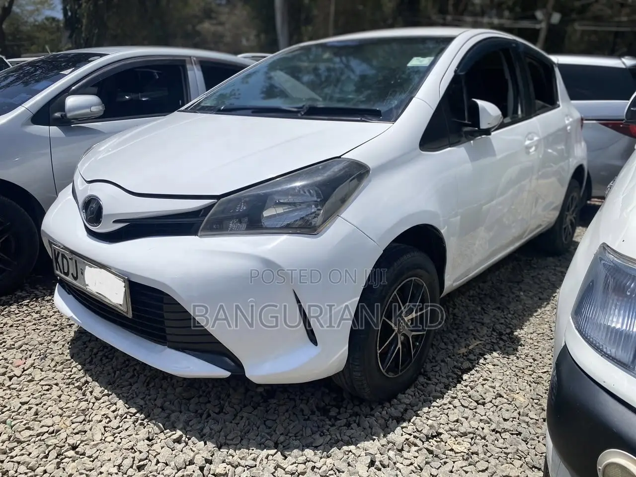 Toyota Vitz 2015 White