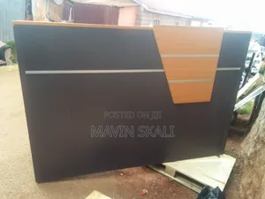 Office Receptionist Table