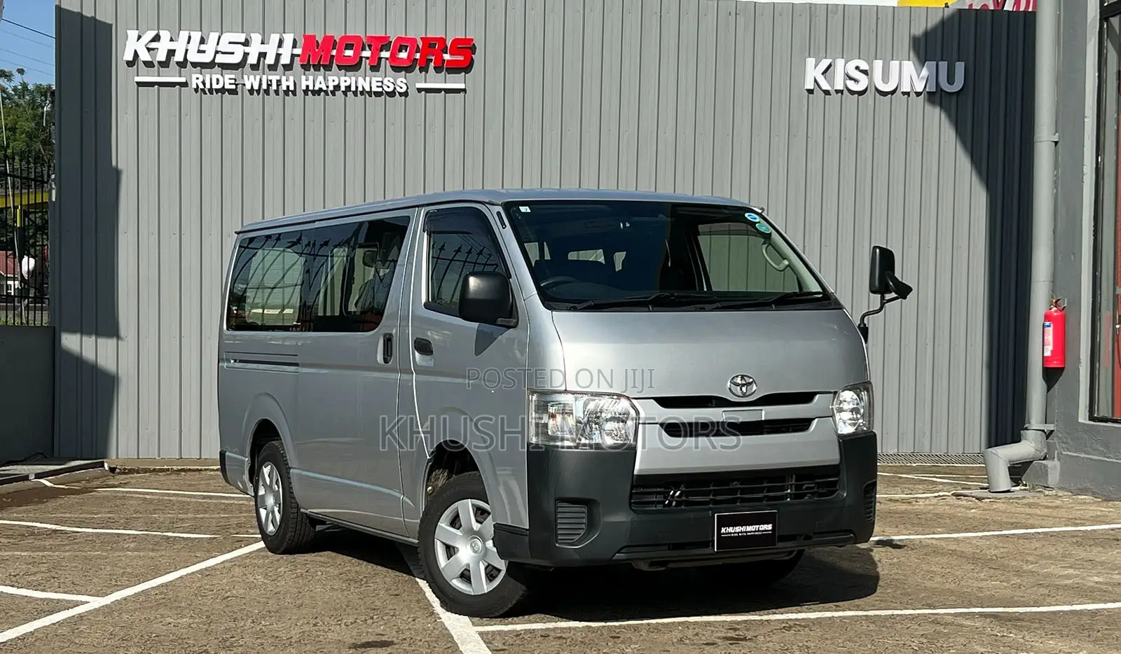 Toyota HiAce 2018 Silver