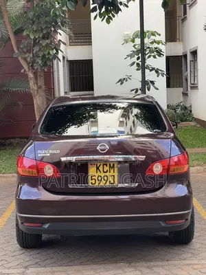 Nissan Bluebird 2010 Blue