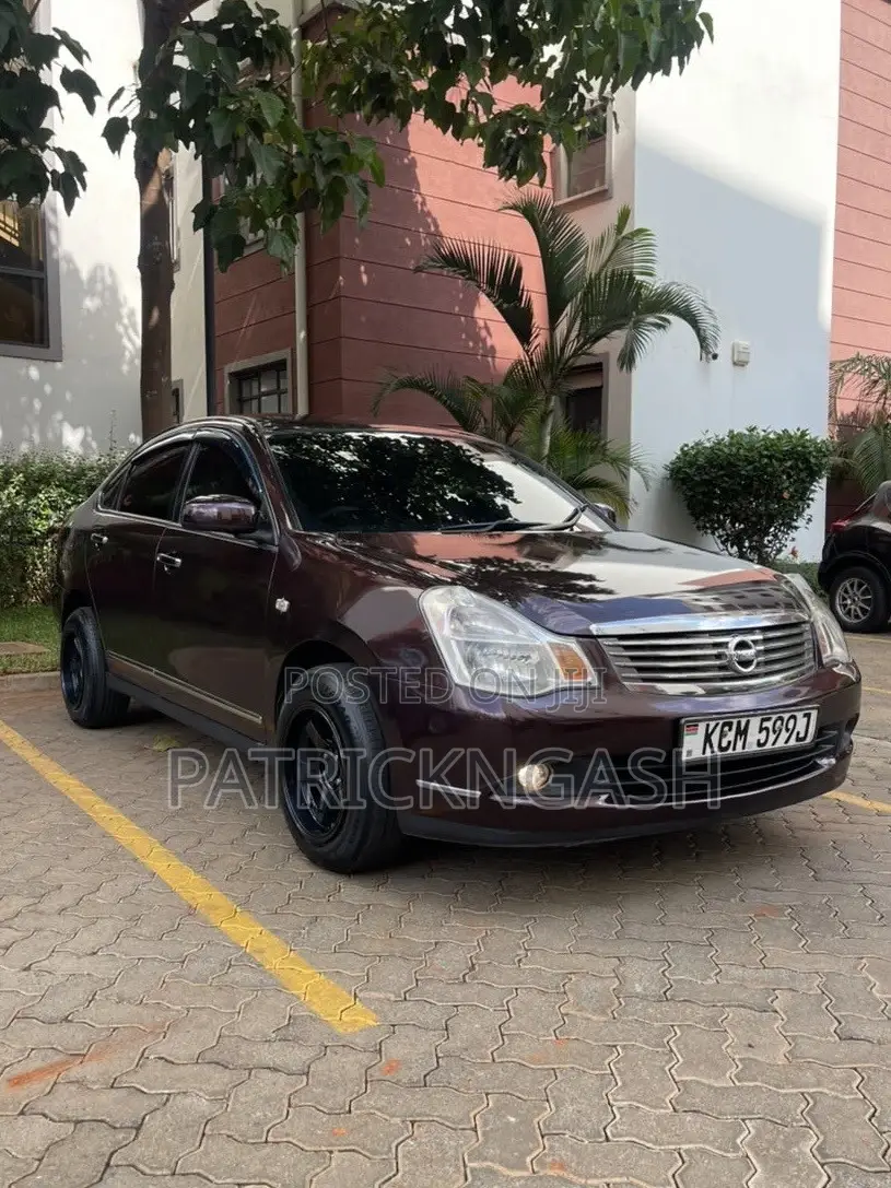 Nissan Bluebird 2010 Blue