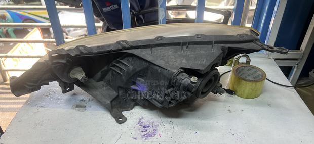 Nv 200 Headlight - thumbnail 3