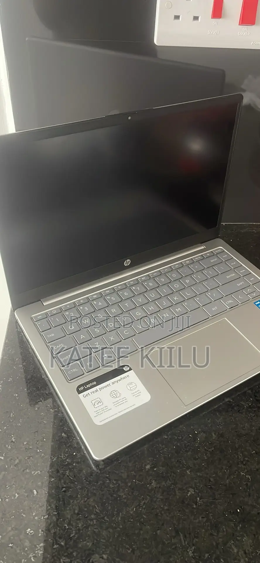 Laptop HP 14-ep0063 8GB Intel Core i3 SSD 512GB