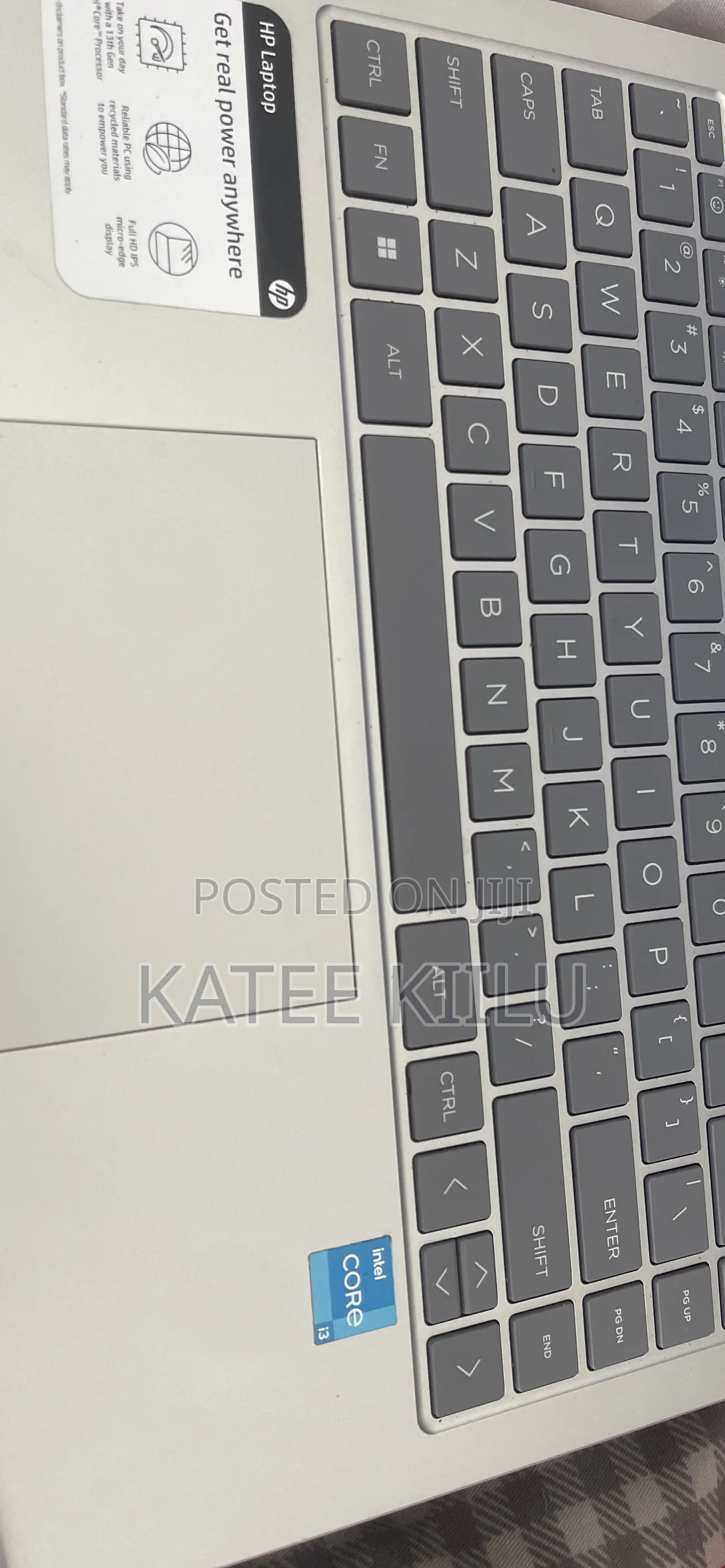Laptop HP 14-ep0063 8GB Intel Core i3 SSD 512GB