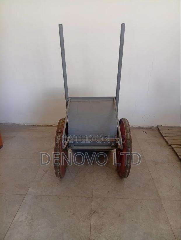 Heavy-Duty Wheelbarrow Nakuru - thumbnail 4