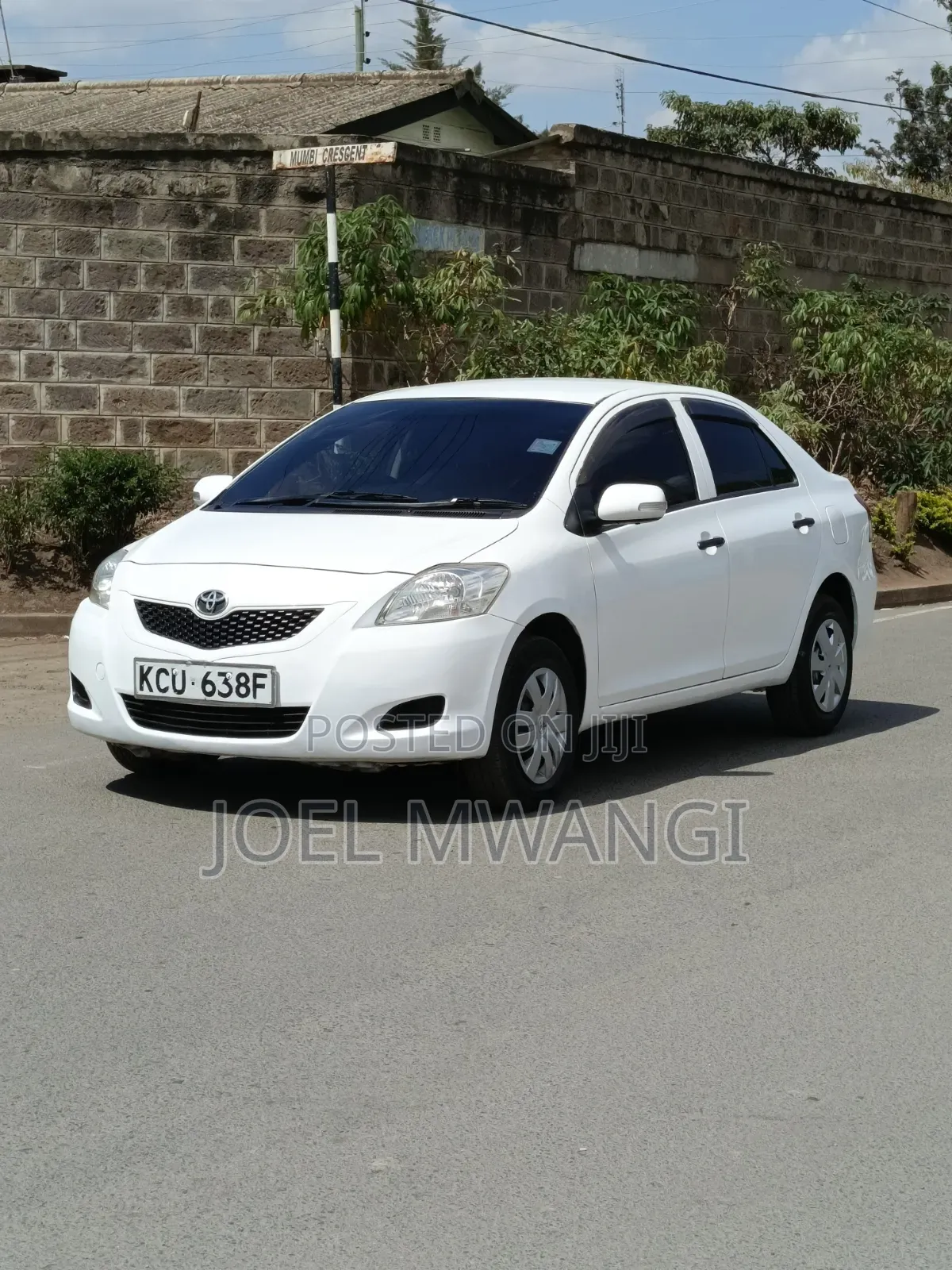 Toyota Belta 2012 Silver