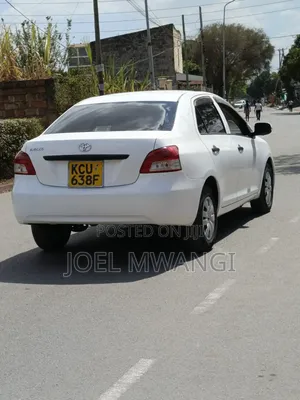Toyota Belta 2012 Silver