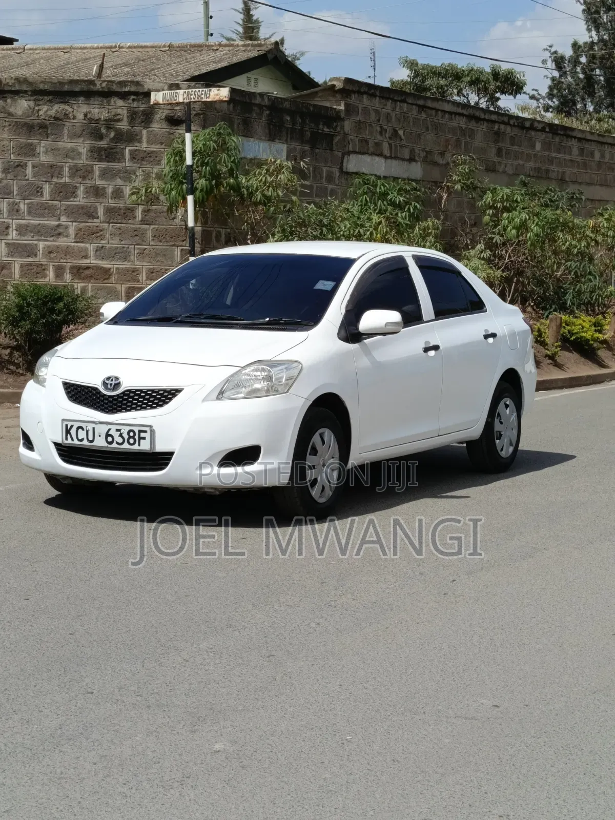 Toyota Belta 2012 Silver