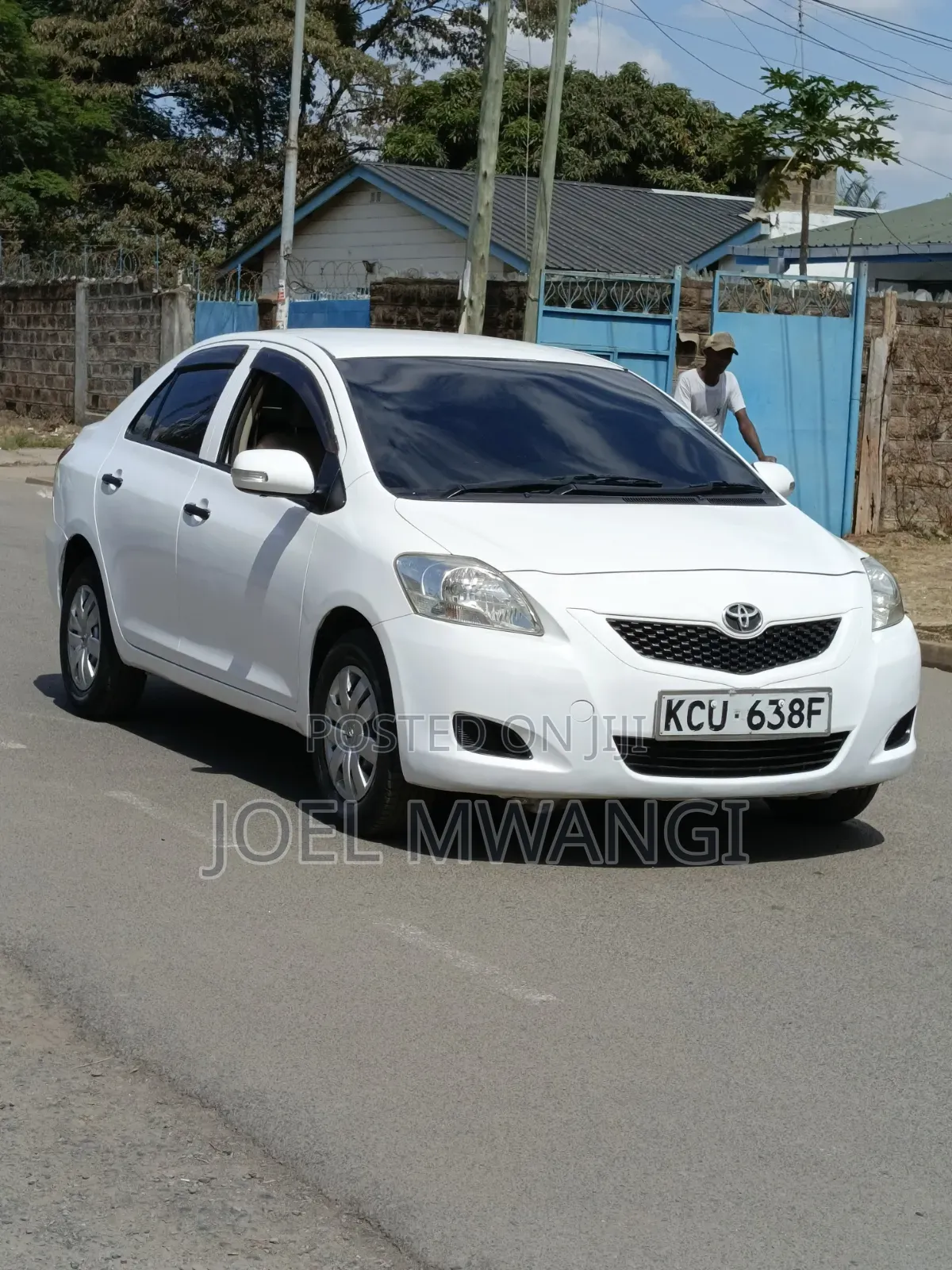 Toyota Belta 2012 Silver
