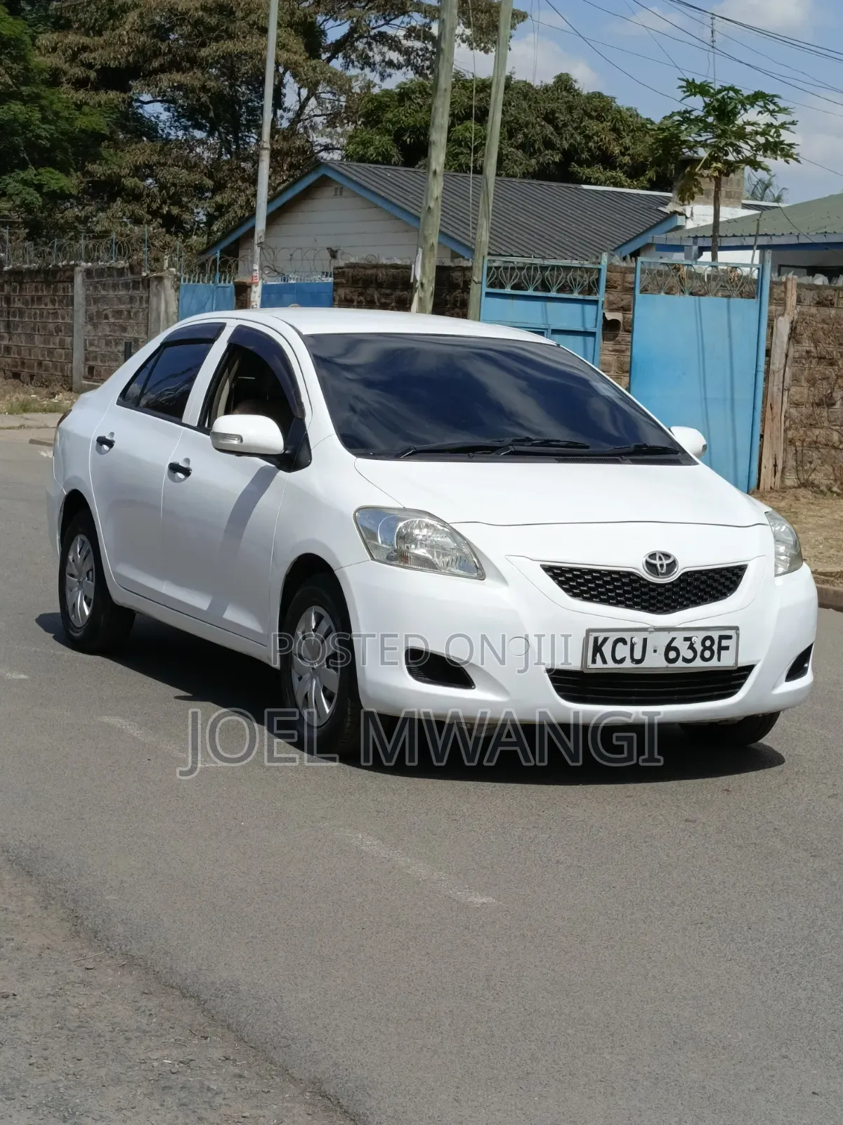 Toyota Belta 2012 Silver