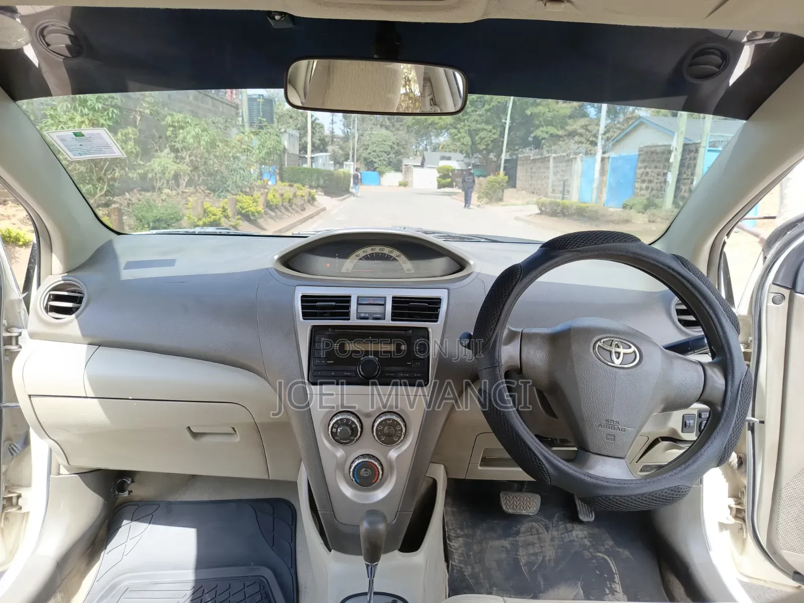 Toyota Belta 2012 Silver