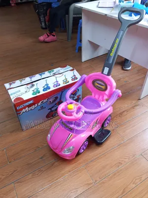 3-in-1 Baby/Toddler Push Ride-on Car√° 