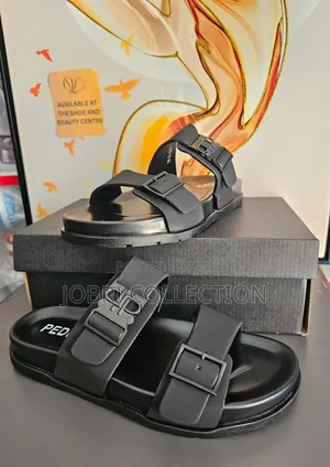 Black 
Pedro Buckled Sandals