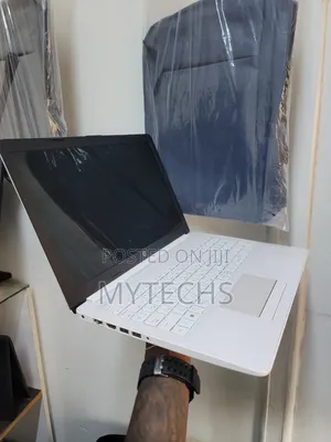 Laptop HP 250 G7 8GB Intel Core i5 HDD+SSD 128GB