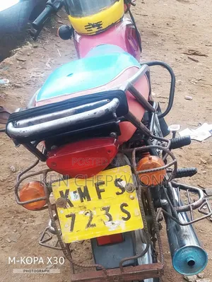 Bajaj CT 100X 2023 Red