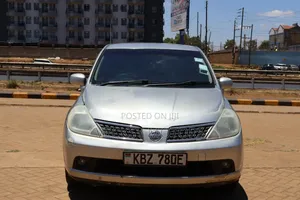 Nissan Tiida 2007 Silver