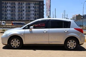 Nissan Tiida 2007 Silver