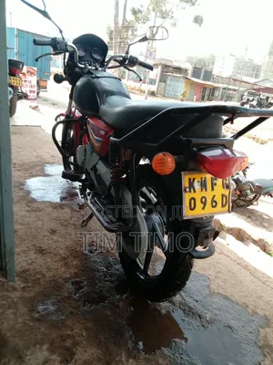 Bajaj Boxer 150 UG 2024 Red