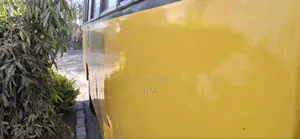 Isuzu NQR 2013 Yellow