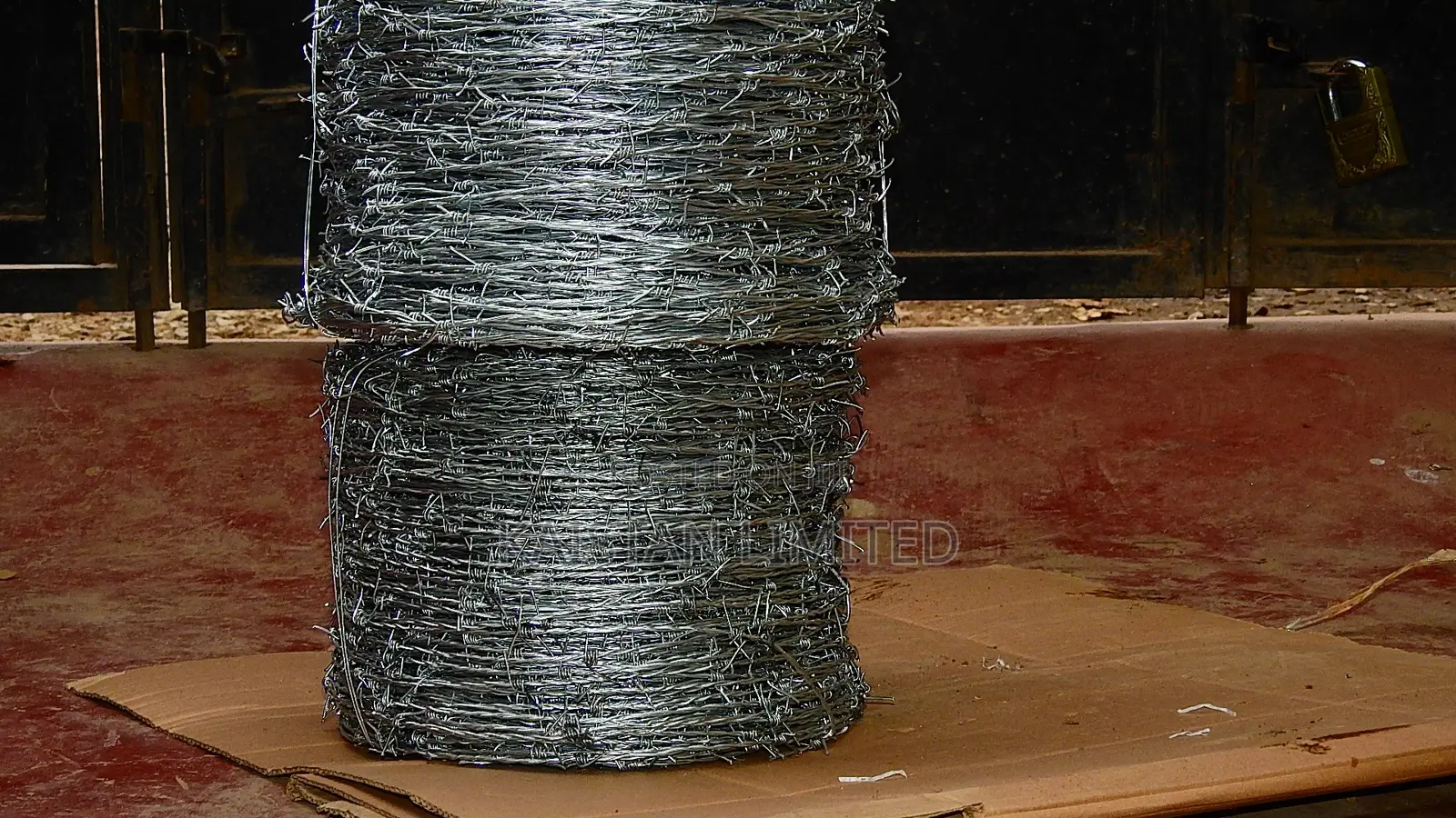 Barbed Wires /Senge Nge 610 M