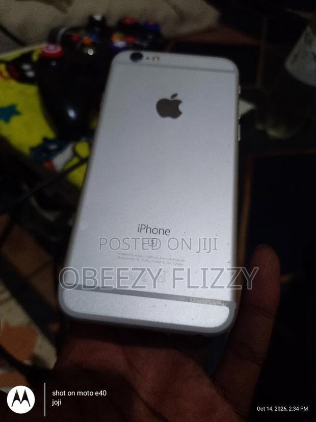 Apple iPhone 6s 64 GB Silver - thumbnail 3