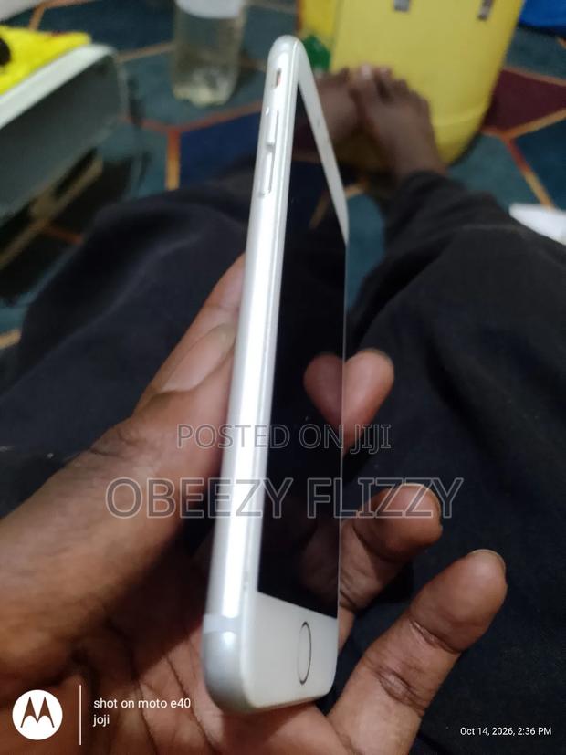 Apple iPhone 6s 64 GB Silver - thumbnail 8