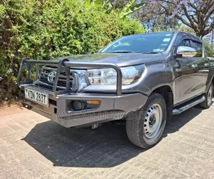 Toyota Hilux 2017 Gray