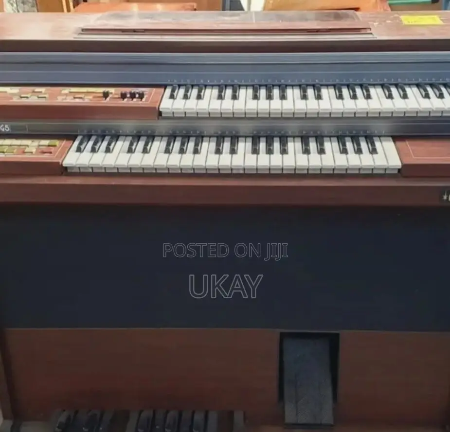 GEM Electronic Organ.